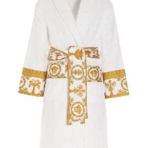 Embossed logo bathrobe