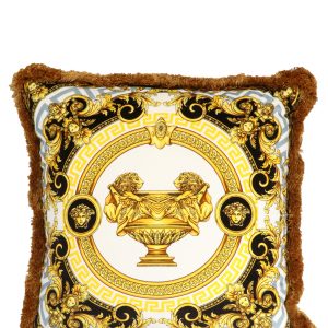 'La Coupe des Dieux' cushion