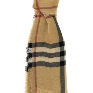 Check reversible scarf