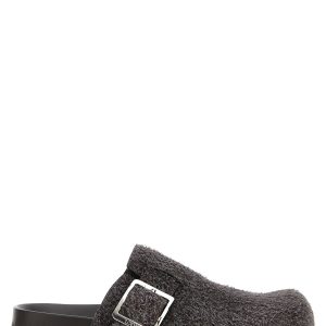 'Ease Buckle' sabots