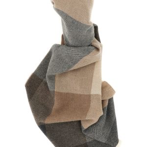 Check scarf
