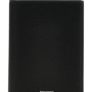 Logo passport holder
