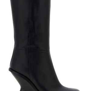 Curved wedge heel boots