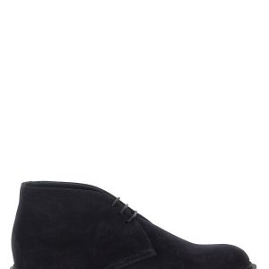 'Chukka' ankle boots