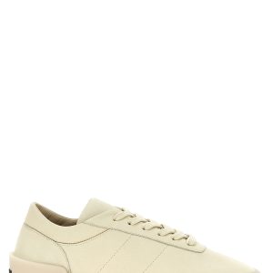 'Aerobic Low' sneakers