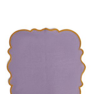 Set of 2 napkins with scalloped edge