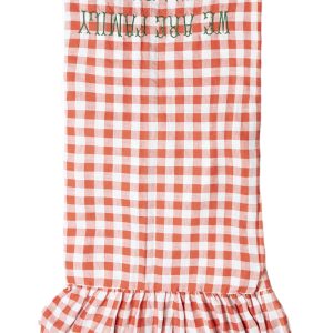 'We are a family' linen