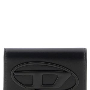 'Holi-D' card holder