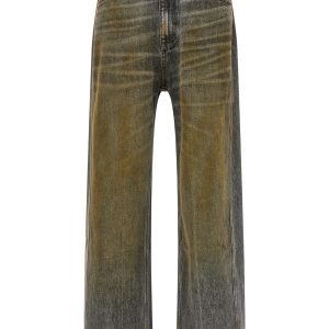 'Soil' jeans