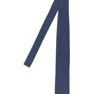 Patterned silk tie
