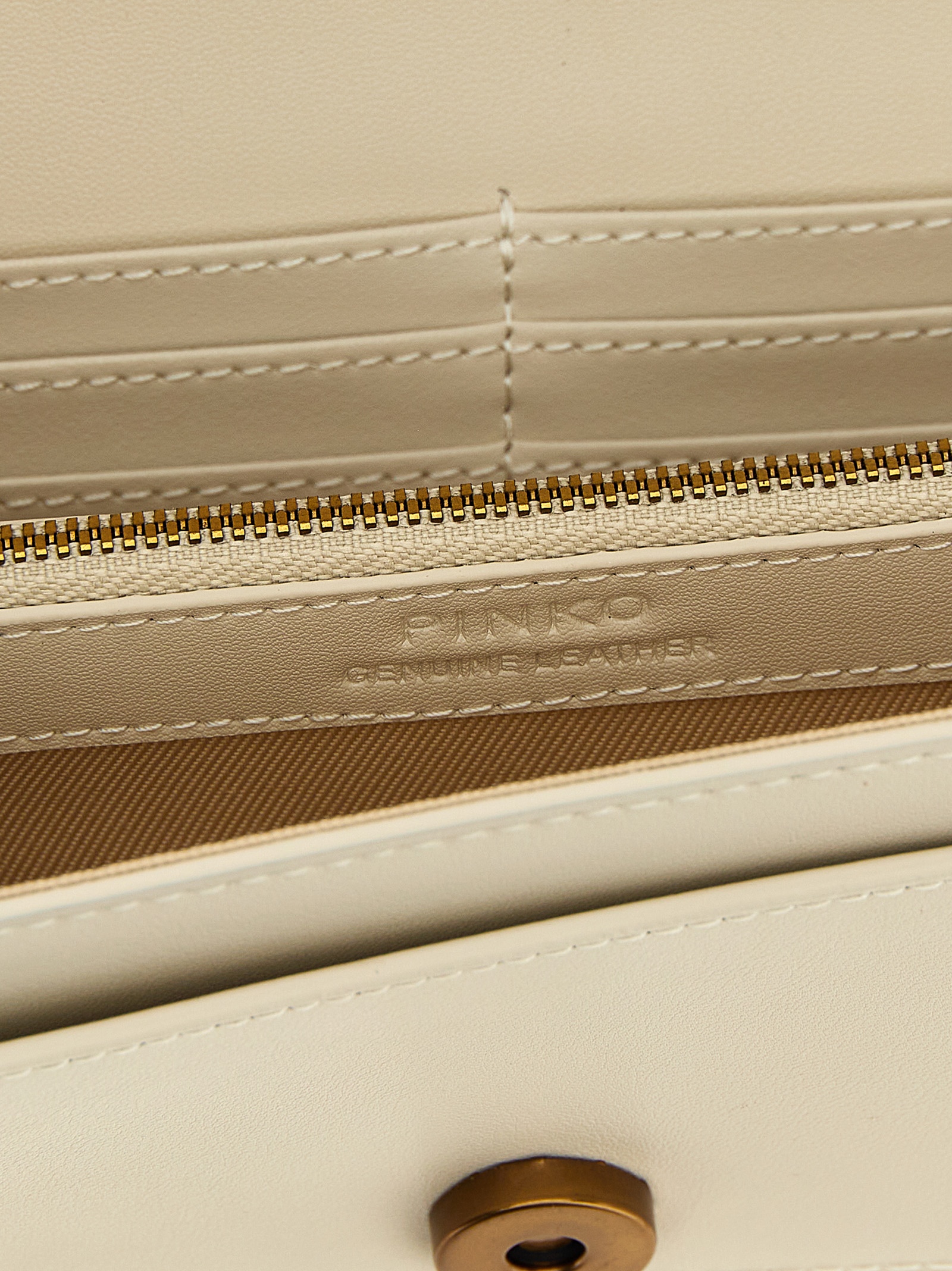 'Love Simply' wallet on chain - immagine 4