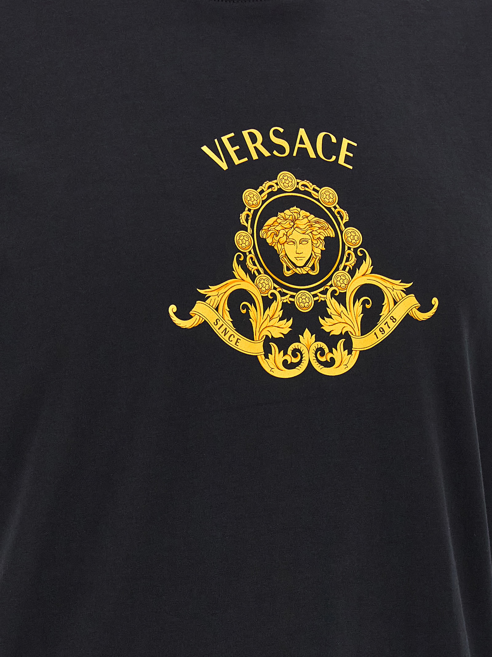 'Hall of Heroes Crest' T-shirt - immagine 4