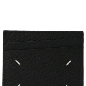 'Stitching' card holder
