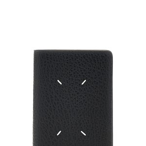'Four Stitches' passport holder