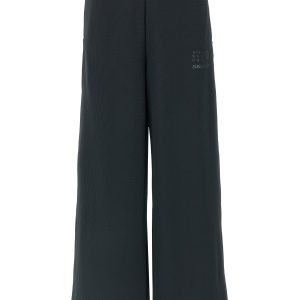 Capsule MM6 Maison Margiela x Salomon joggers