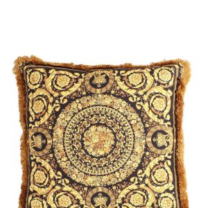 Cushion with fringes