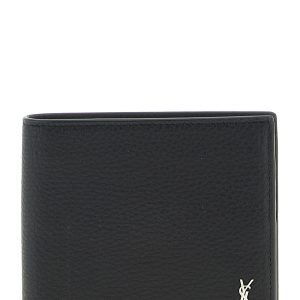 'East/West' wallet