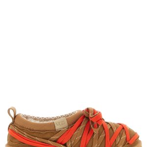 'Tasman Lace' sabots