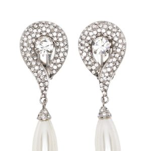 Pendant pearl earrings