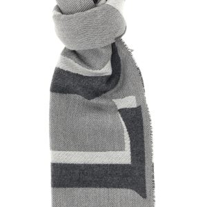 Double-sided scarf