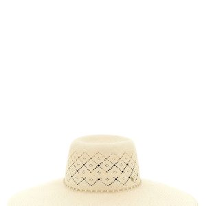 'Blanche' hat