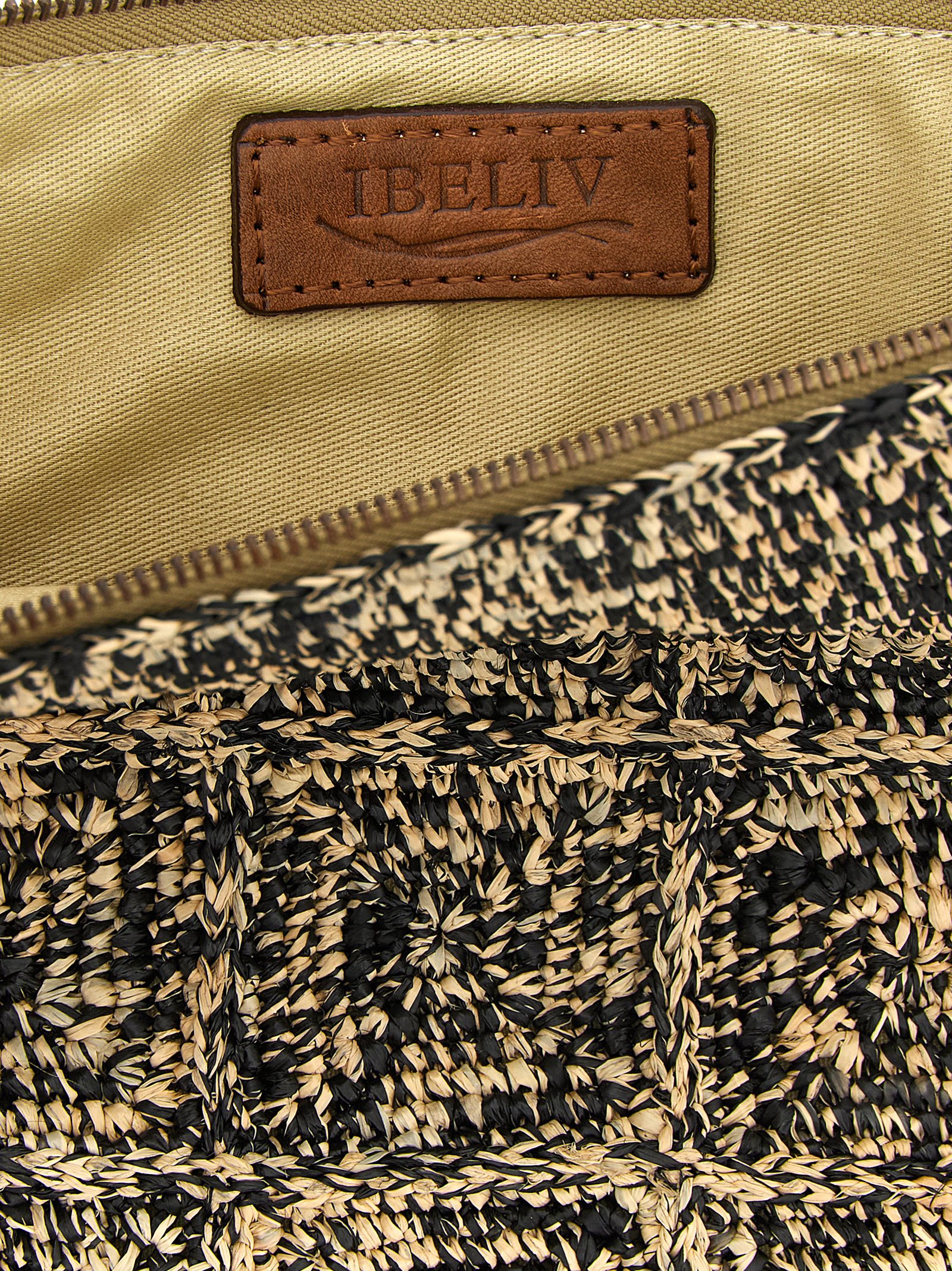 'Tanala' clutch - immagine 4