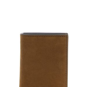 'T Line' card holder