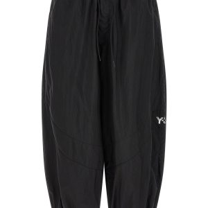 Rough-edged joggers
